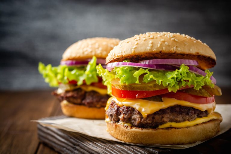 Ağız Sulandıran Lezzet Hamburger ve İstanbul’un En İyi Hamburgercileri